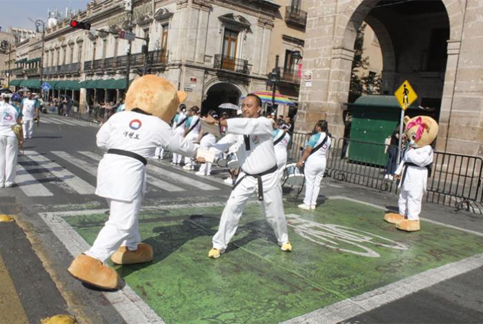 Sin contratiempos se realizan desfiles por el 115 Aniversario de la Revolución Mexicana en Michoacán: Segob