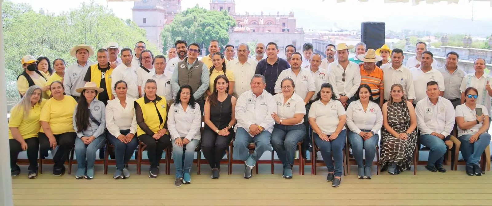 Sindicatos reconocen liderazgo y trayectoria de Gaby Molina