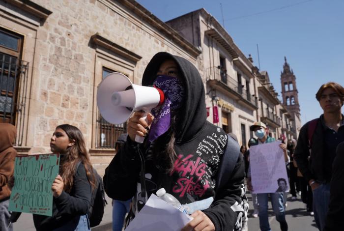‘Somos estudiantes, no delincuentes’, claman alumnos de Facultad de Derecho