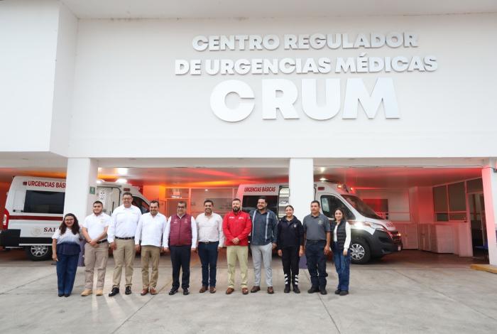 SSM fortalece atención de urgencias con entrega de ambulancias a Aquila y Tuzantla