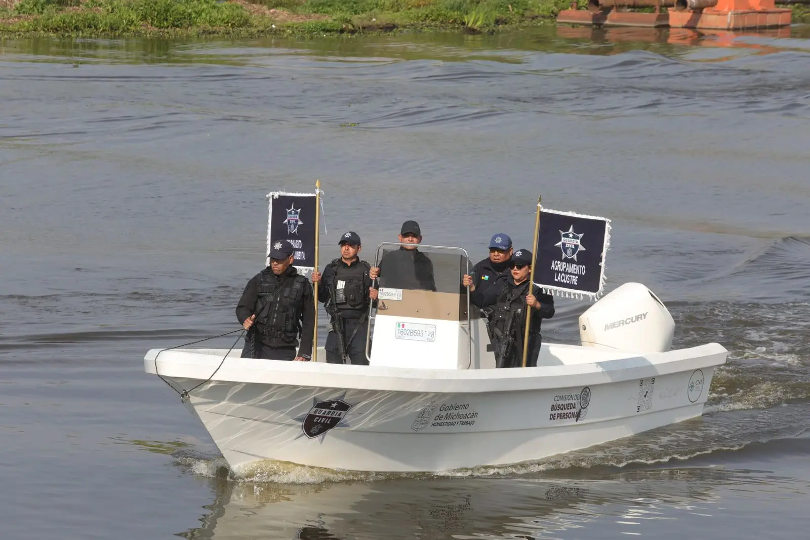 SSP intensifica vigilancia en el lago de Pátzcuaro, para evitar la extracción ilegal de agua