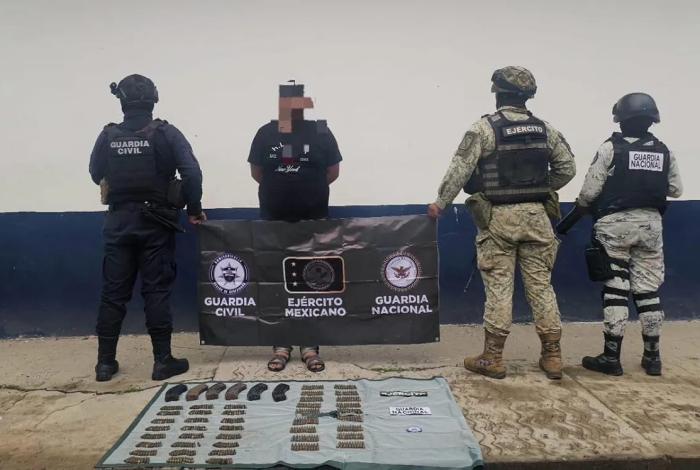 SSP y Defensa aseguran a hombre con orden de aprehensión y vehículo robado