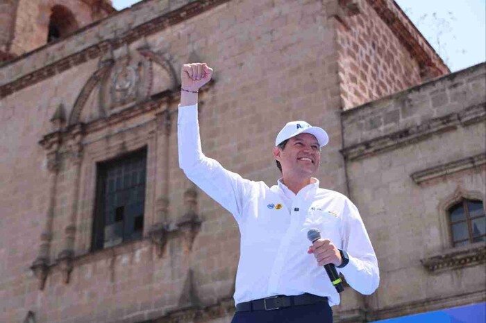  Supera Alfonso Martínez con 16.4 puntos en intención del voto al candidato de morena