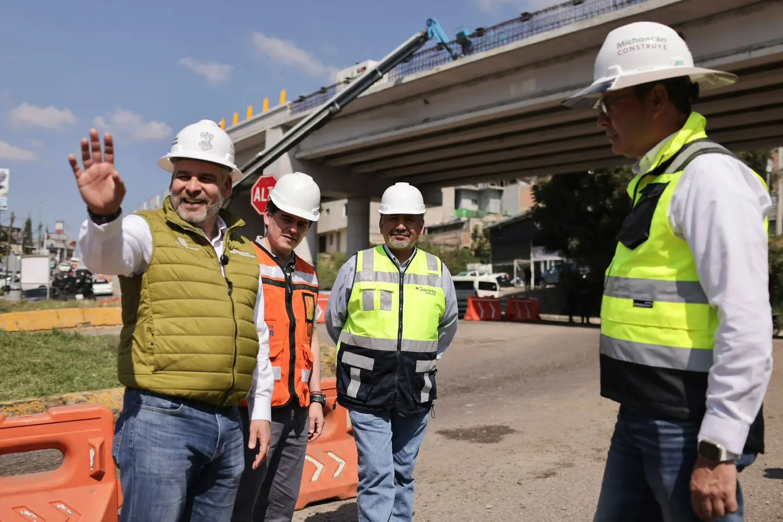 Supervisa Bedolla avances de la autopista Maravatío-Zitácuaro