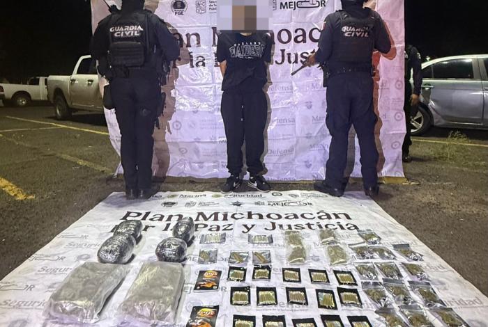 También en Salvador Escalante aseguran arsenal, equipo táctico y viodecámaras