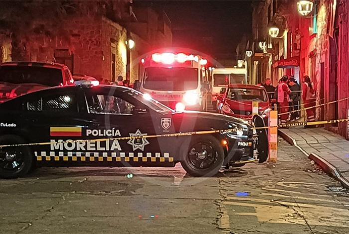  Taquero muere mientras atendía negocio a un costado de la Plazuela de Capuchinas, en Morelia