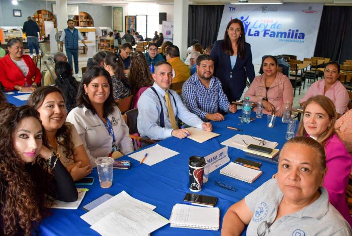 Tere Herrera realizó el tercer foro para la construcción de la Ley de Familia en Michoacán