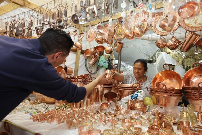 Tianguis Artesanal de Domingo de Ramos en Uruapan registró ventas por 49 mdp