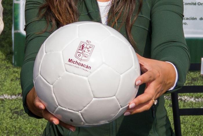 ¡Todo un éxito! Con más de 2 mil jóvenes en la cancha, arrancará el Jalo Futbolero