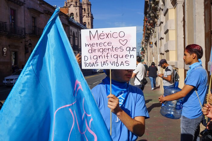 Toman grupos autodenominados como provida, el Congreso del Estado