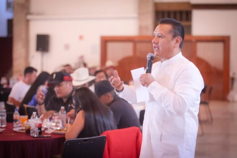 Torres Piña convoca a los pueblos originarios para fortalecer el autogobierno y ampliar sus derechos