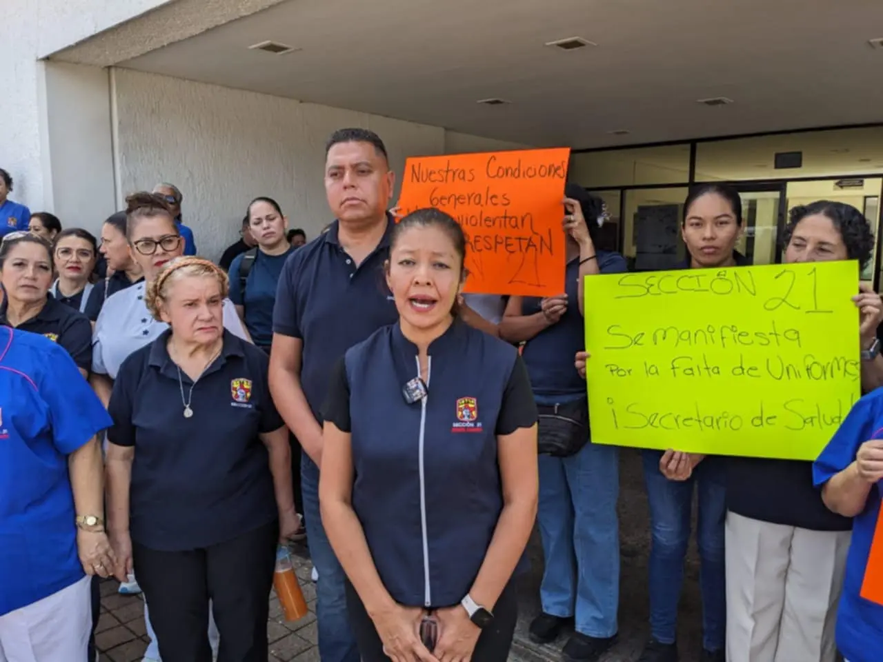 Trabajadores del IMSS se manifiestan en Michoacán
