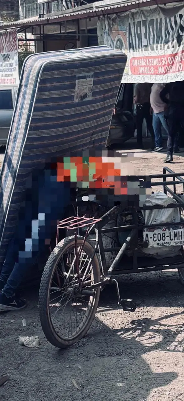 Tragedia en La Comunal: pepenador pierde la vida mientras empujaba su triciclo