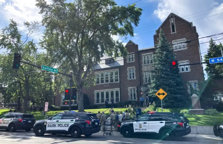 Trágico tiroteo en escuela de Estados Unidos deja 3 muertos y 17 heridos