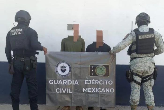 Tras agresión armada, SSP y Defensa aseguran a dos hombres y armamento en Apatzingán