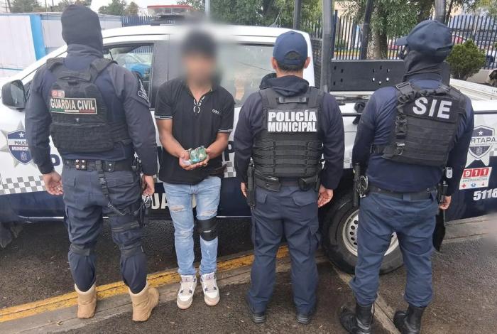Tras operativos de seguridad, detenidos tres sujetos con posesión de narcóticos