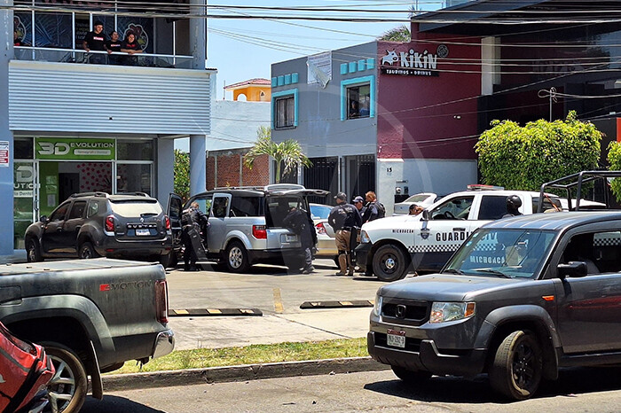 Tras persecución detienen a un hombre armado en Uruapan