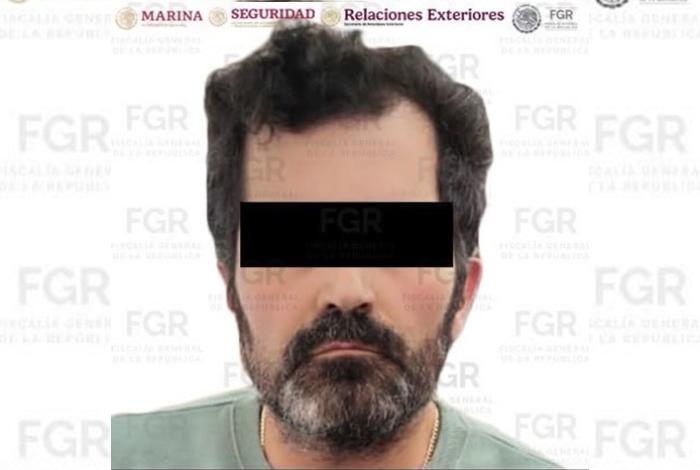 Traslada FGR desde Argentina al contraalmirante Fernando Farías por caso de huachicol fiscal