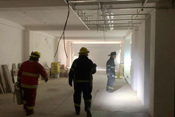 Trasladan a Guadalajara a los dos heridos por explosión de tanque de gas, en Uruapan