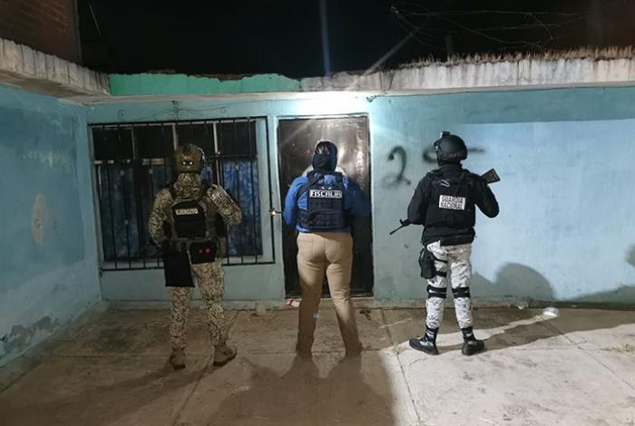 Tres detenidos y 500 dosis de narcótico, tras cateo en la colonia San Isidro Itzícuaro de Morelia