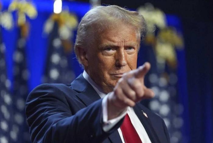 Trump anuncia aranceles del 100% para China, provocando caída en mercados
