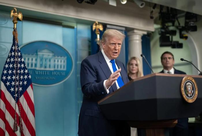 Trump demanda a Los Ángeles por políticas migratorias
