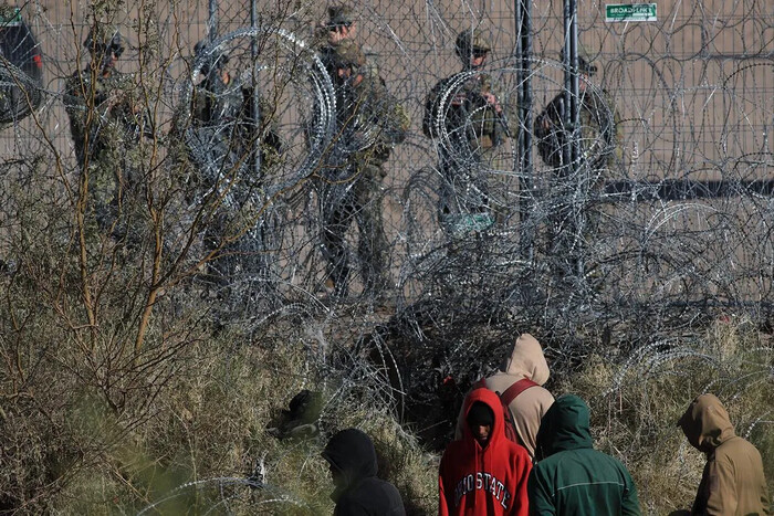 Trump instruye al Pentágono reforzar la frontera con México