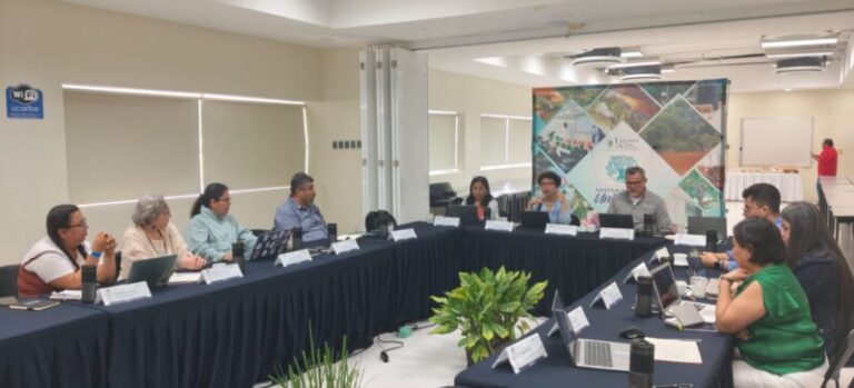 UMSNH apuesta por la sustentabilidad, participa en reunión del Complexus