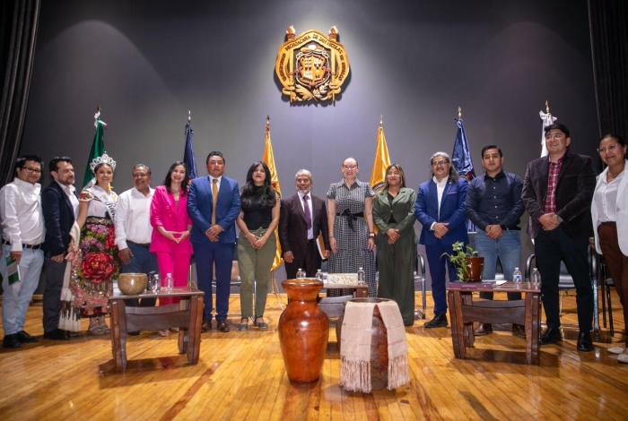 UMSNH enaltece riqueza cultural y tradiciones de Michoacán: Yarabí