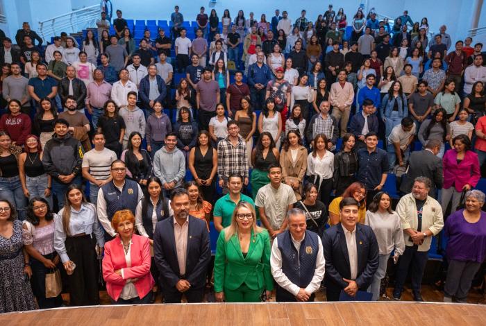 UMSNH recibe a cerca de 200 jóvenes del Programa Delfín; Yarabí Ávila les da la bienvenida