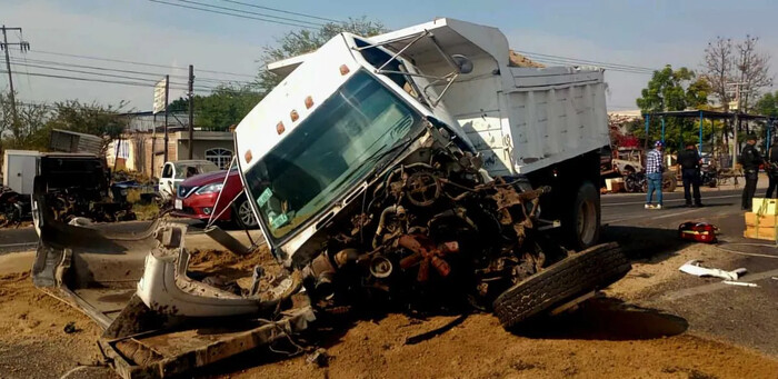  Un fallecido en brutal choque en la carretera Sahuayo – La Barca