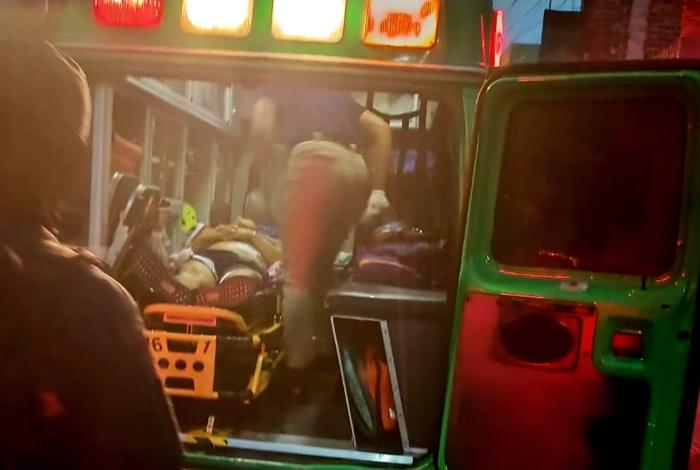 Un herido, vehículos y una casa rafagueados, saldo de balacera en la Salinas de Gortari