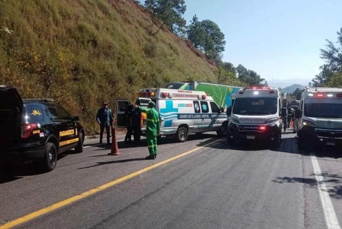 Un lamentable accidente en la autopista Siglo XXI de Michoacán deja un muerto y dos heridos