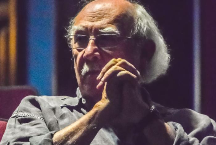 Una ovación de pie, para Roberto Briceño