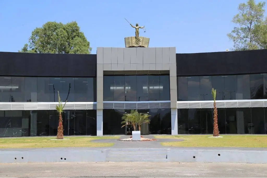 Urgen relevos en la Fiscalía de Michoacán