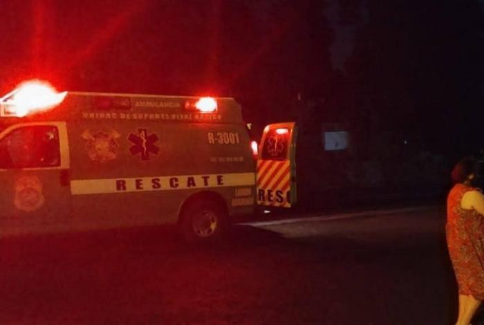 Uruapan: Muere conductor tras volcadura de su coche en la Carapan-Uruapan