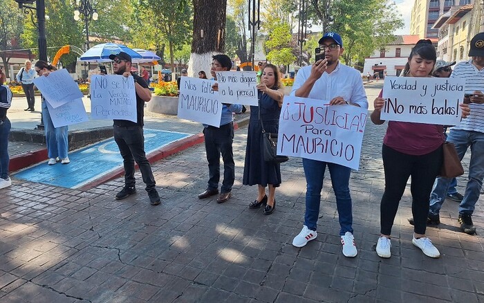 Uruapan: Periodistas se manifiestan en el centro para exigir justicia por Mauricio Cruz Solís