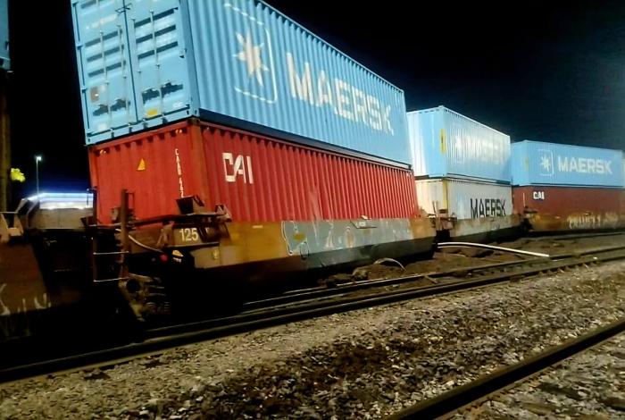 Vagón de tren se descarrila en patio de maniobras de Morelia, a un costado de la Ave. Periodismo