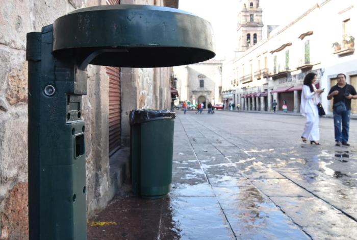 Vandalizadas o robadas, 30 papeleras peatonales en tres meses