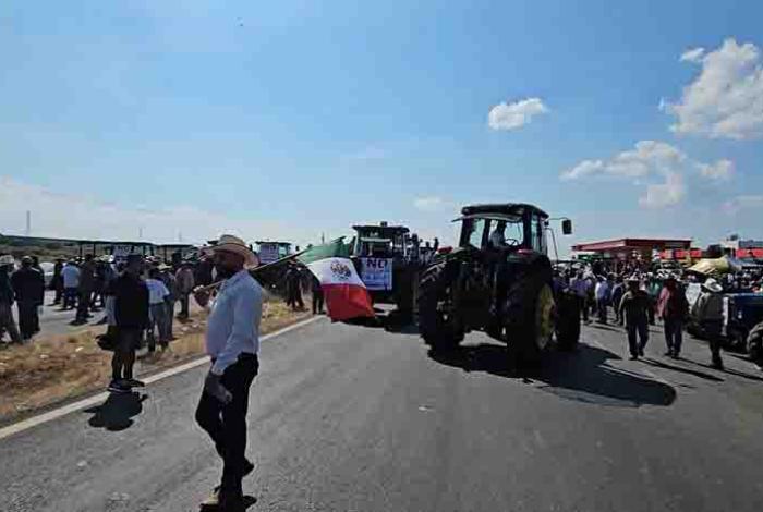 Varadas, familias enteras, enfermos, personas con discapacidad; más de 9 mil vehículos retenidos