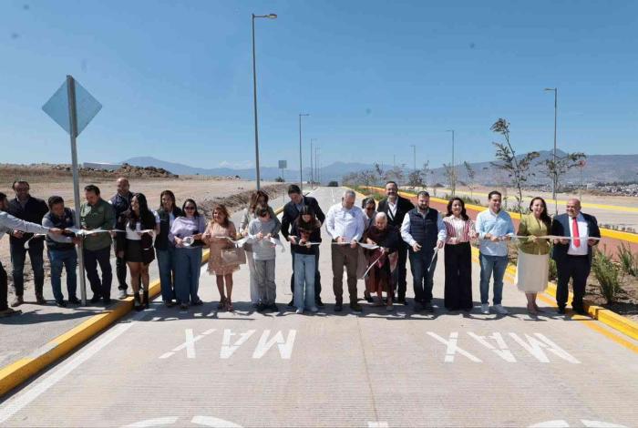 Vecinos y vecinas del Sur de Morelia agradecen ampliación de avenida Amalia Solórzano