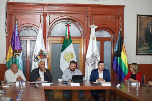 Vicente Gómez apoya gestiones del sector cañero del Distrito XIX