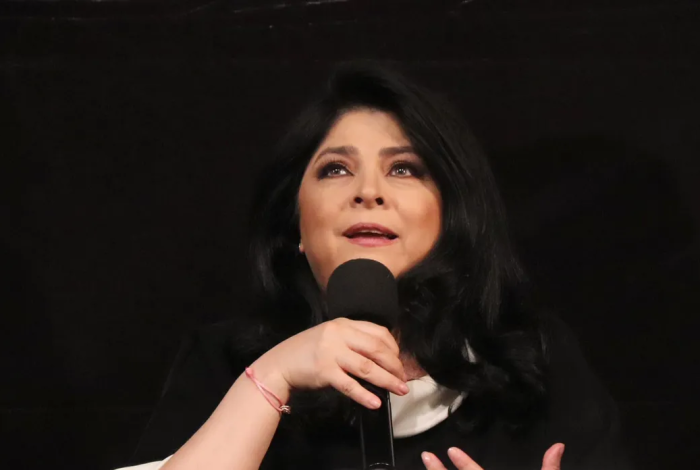 Victoria Ruffo lamenta no colaborar con Karol G en video