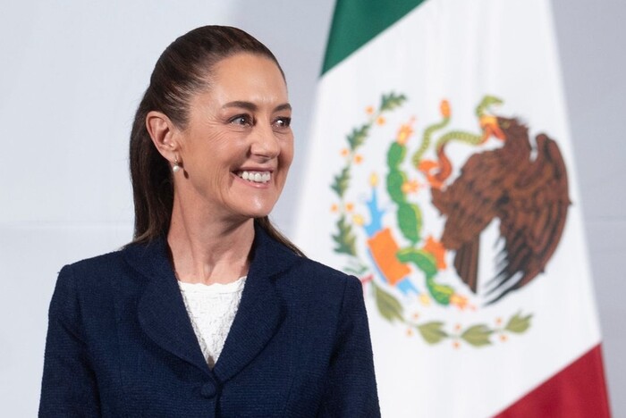  #Video | En 2025 cumpliremos el compromiso de que todas las mexicanas de 60 a 64 años reciban la pensión Mujeres Bienestar: Presidenta Claudia Sheinbaum.