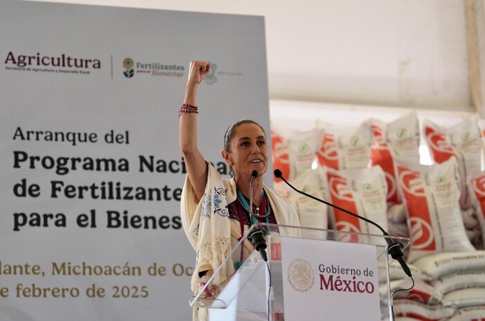 #VIDEO | EN MICHOACÁN, PRESIDENTA CLAUDIA SHEINBAUM ENCABEZA ENTREGA DEL PROGRAMA DE FERTILIZANTES PARA EL BIENESTAR, UN DERECHO CONSTITUCIONAL DE LAS Y LOS CAMPESINOS DE MÉXICO