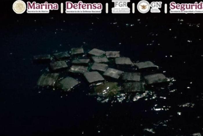 Video | En una operación marítima se aseguran aproximadamente dos toneladas de presunta cocaína.