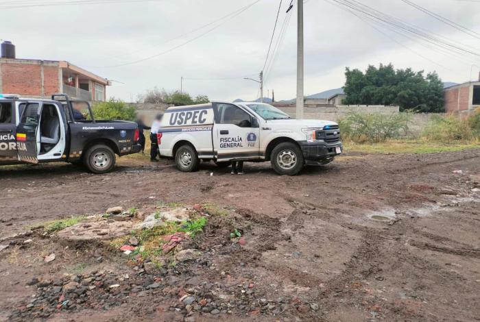 #Video #Imagenes | Hallan a mujer asesinada en lote baldío de la colonia Gertrudis Sánchez, Morelia