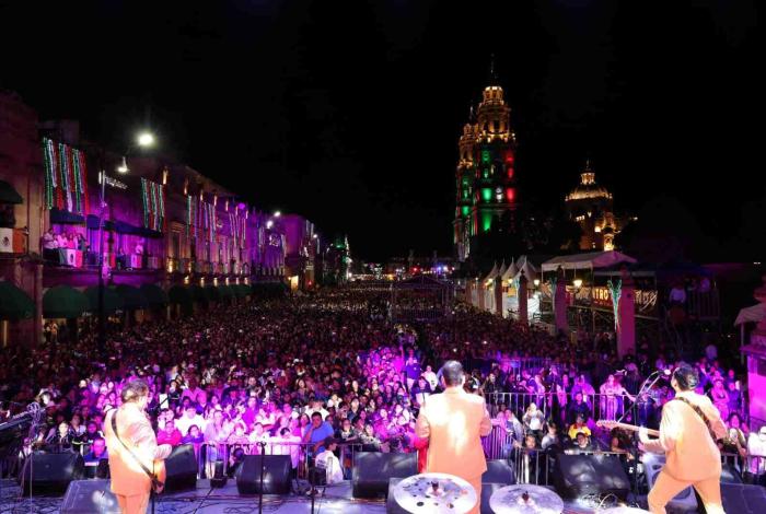 #Video | Los Freddy’s hacen vibrar el Centro Histórico, en la gran fiesta moreliana