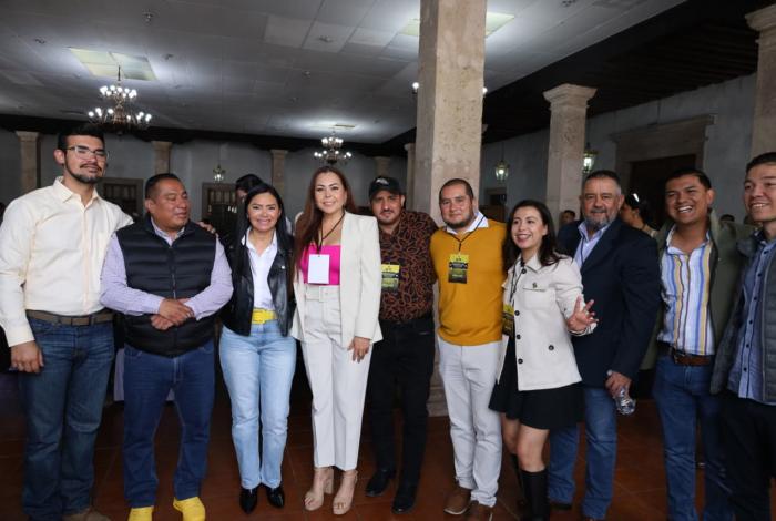 #Video | PRD Michoacán consolida liderazgo local con la renovación de sus coordinaciones municipales reconoce Araceli Saucedo Reyes