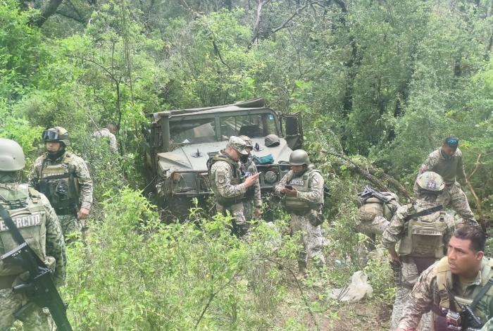 #Video | Reportan saldo de 7 militares heridos tras aparatosa volcadura de camioneta del Ejército, en la Morelia-Quiroga